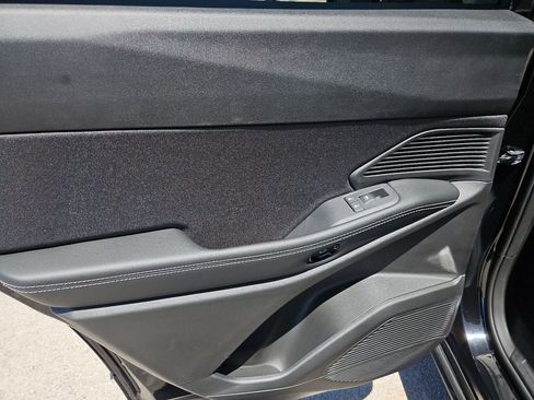 New 2026 Jeep Cherokee Laredo AWD/4WD image 17