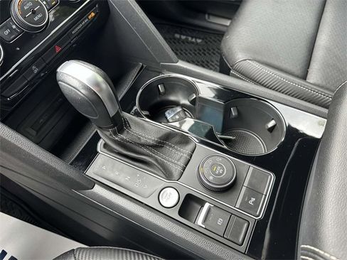 Certified 2022 Volkswagen Atlas Cross Sport SE image 30