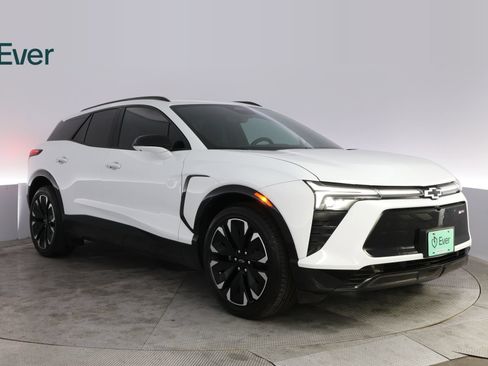 Used 2024 Chevrolet Blazer EV RS RWD image 13