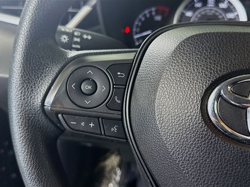 Used 2022 Toyota Corolla LE image 14