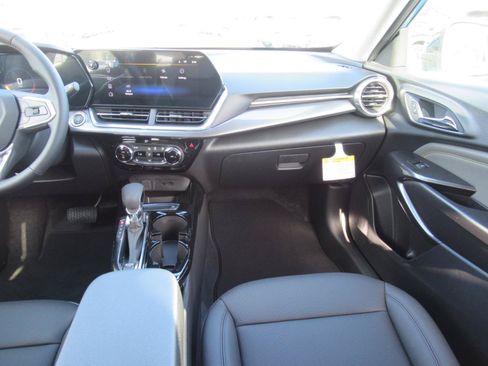New 2026 Chevrolet Trax ACTIV w/ Driver Confidence Package FWD image 13