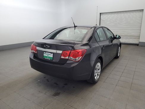 Used 2014 Chevrolet Cruze LS image 9