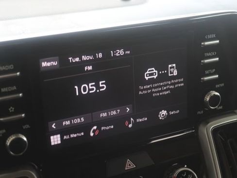 Used 2023 Kia Sorento LX image 17