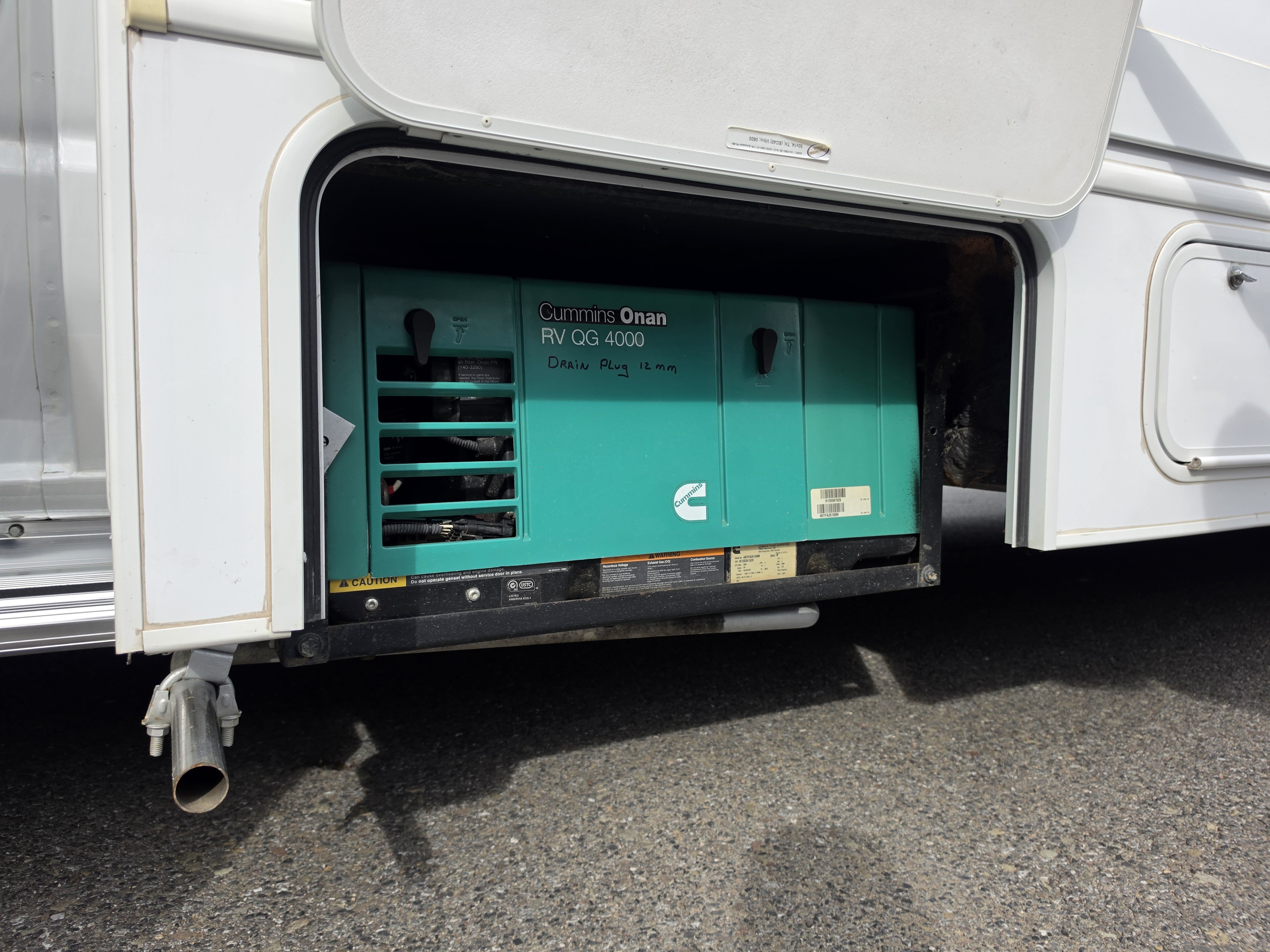 Used 2012 Ford E-450 and Econoline 450 Super Duty w/ Motorhome Prep Pkg RWD image 63