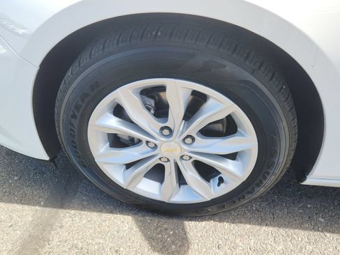 Used 2025 Chevrolet Malibu LT FWD image 18