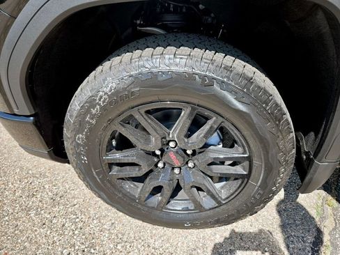 New 2026 GMC Sierra 1500 Elevation w/ Preferred Package AWD/4WD image 36