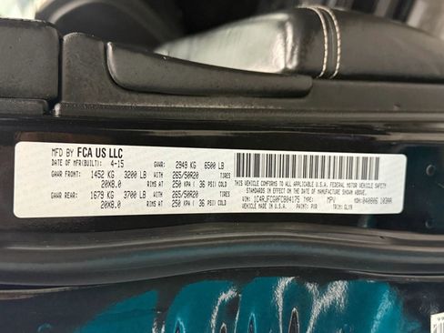 Used 2015 Jeep Grand Cherokee Overland image 39