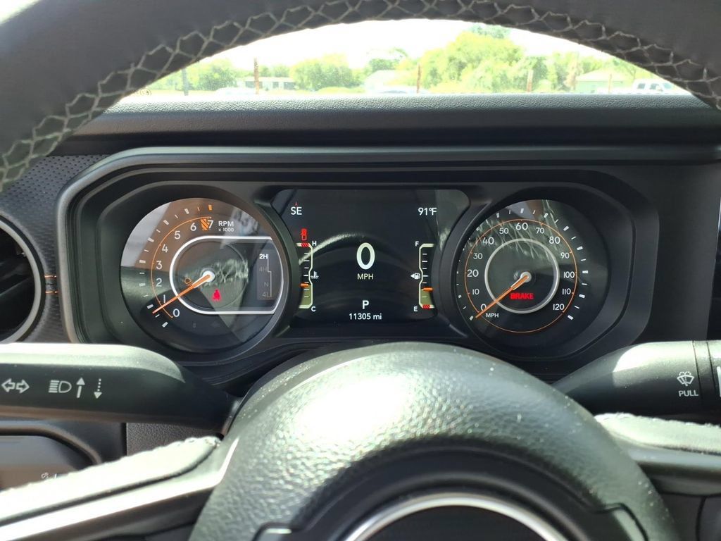 Used 2026 Jeep Gladiator Mojave AWD/4WD image 16