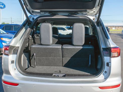 Used 2024 Mitsubishi Outlander SE image 5