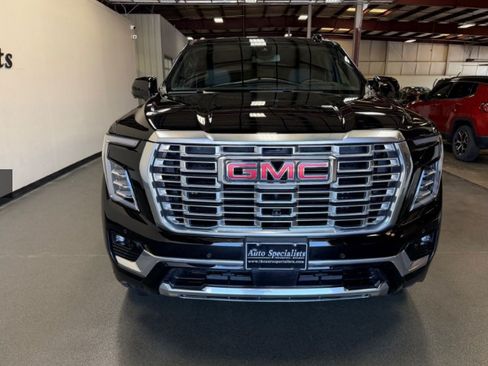 Used 2025 GMC Yukon XL Denali AWD/4WD image 2