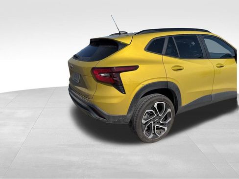 Used 2024 Chevrolet Trax RS w/ Driver Confidence Package image 25