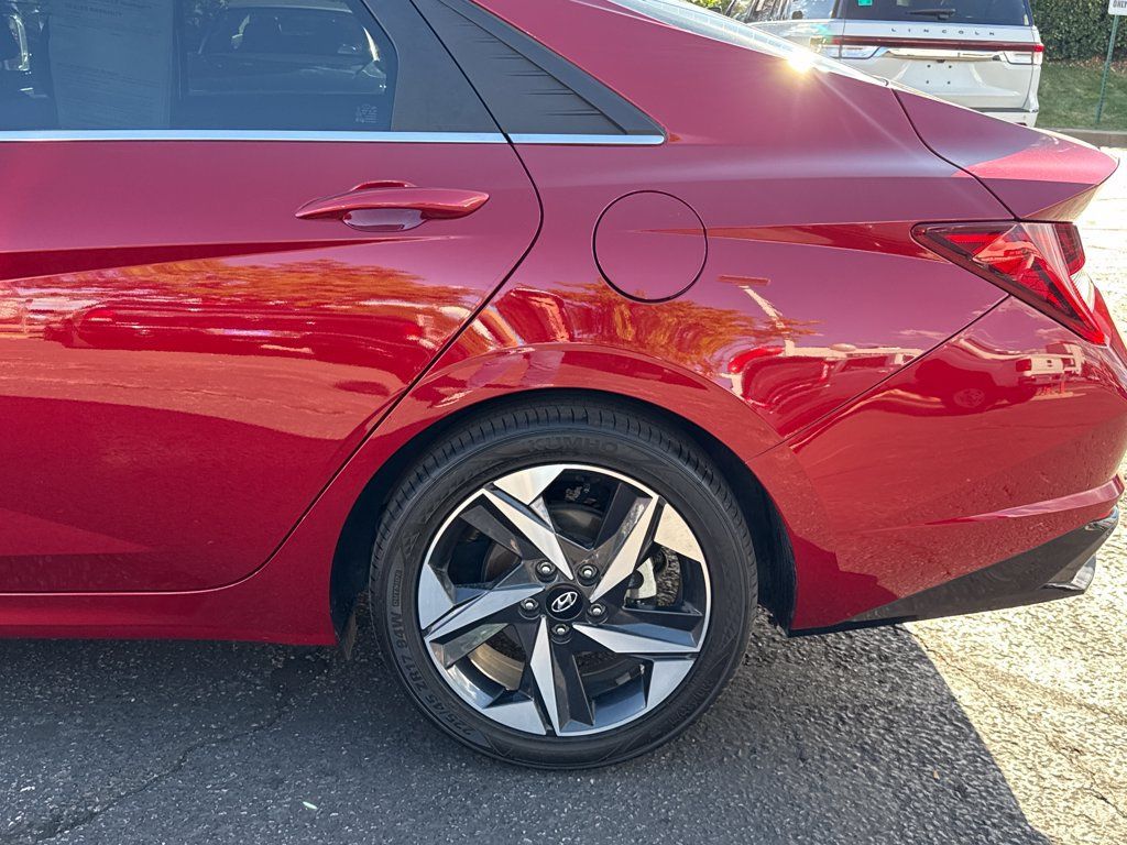 Used 2023 Hyundai Elantra Limited FWD image 36