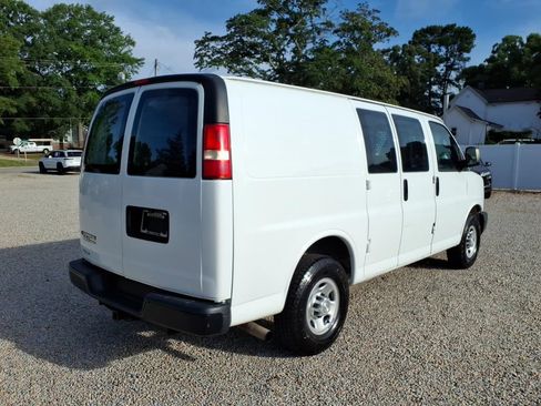 Used 2015 Chevrolet Express 2500 RWD image 7