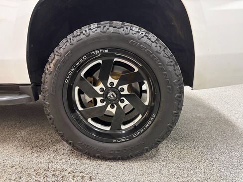 Used 2015 Chevrolet Tahoe LT AWD/4WD image 9