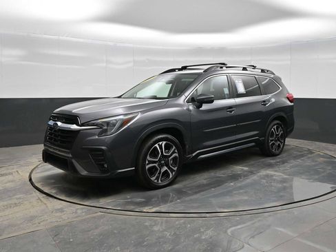 Used 2023 Subaru Ascent Limited image 4