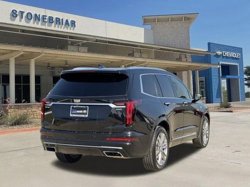 Used 2023 Cadillac XT6 Premium Luxury image 5