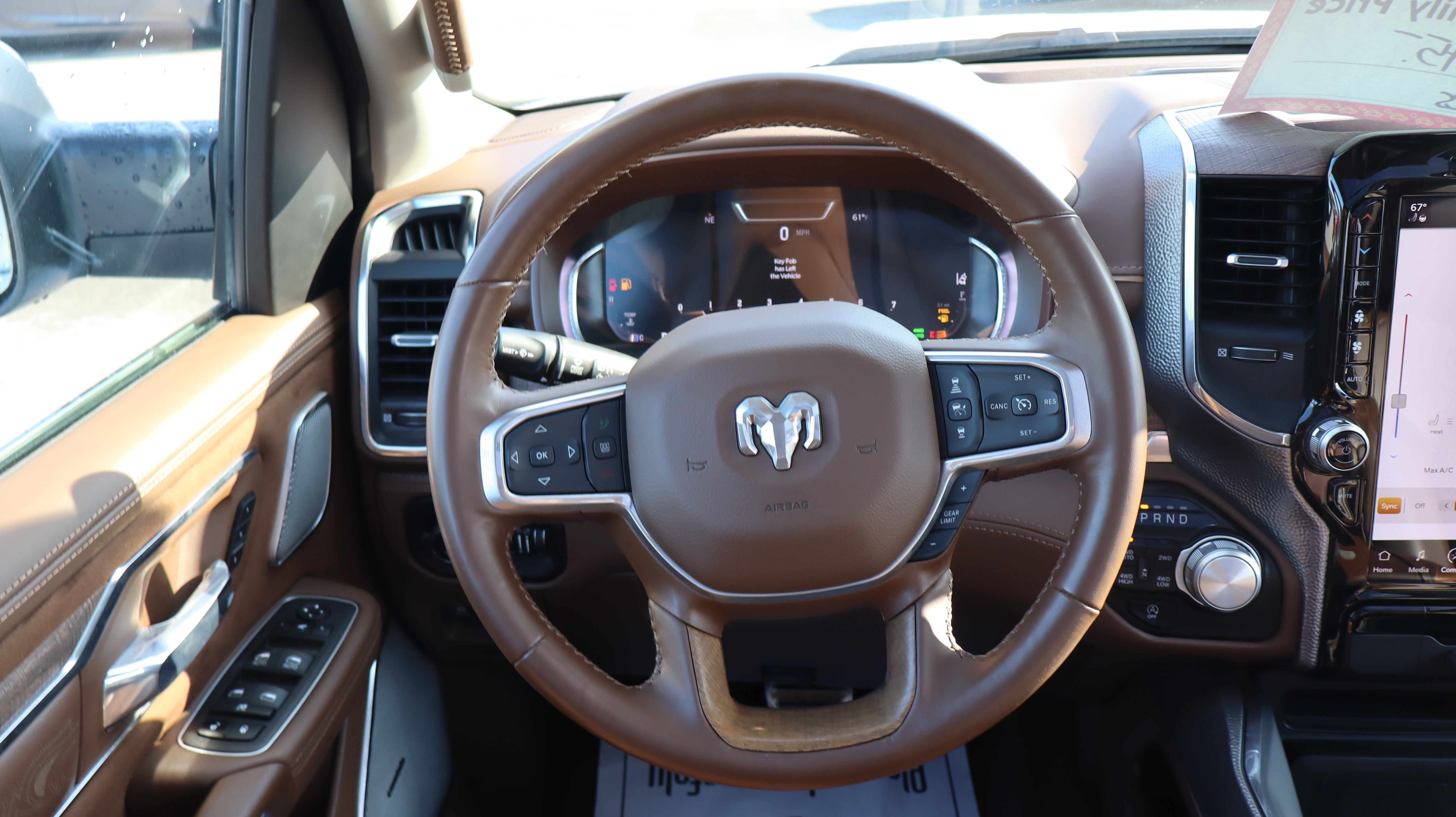 Used 2024 RAM 1500 Limited AWD/4WD image 12