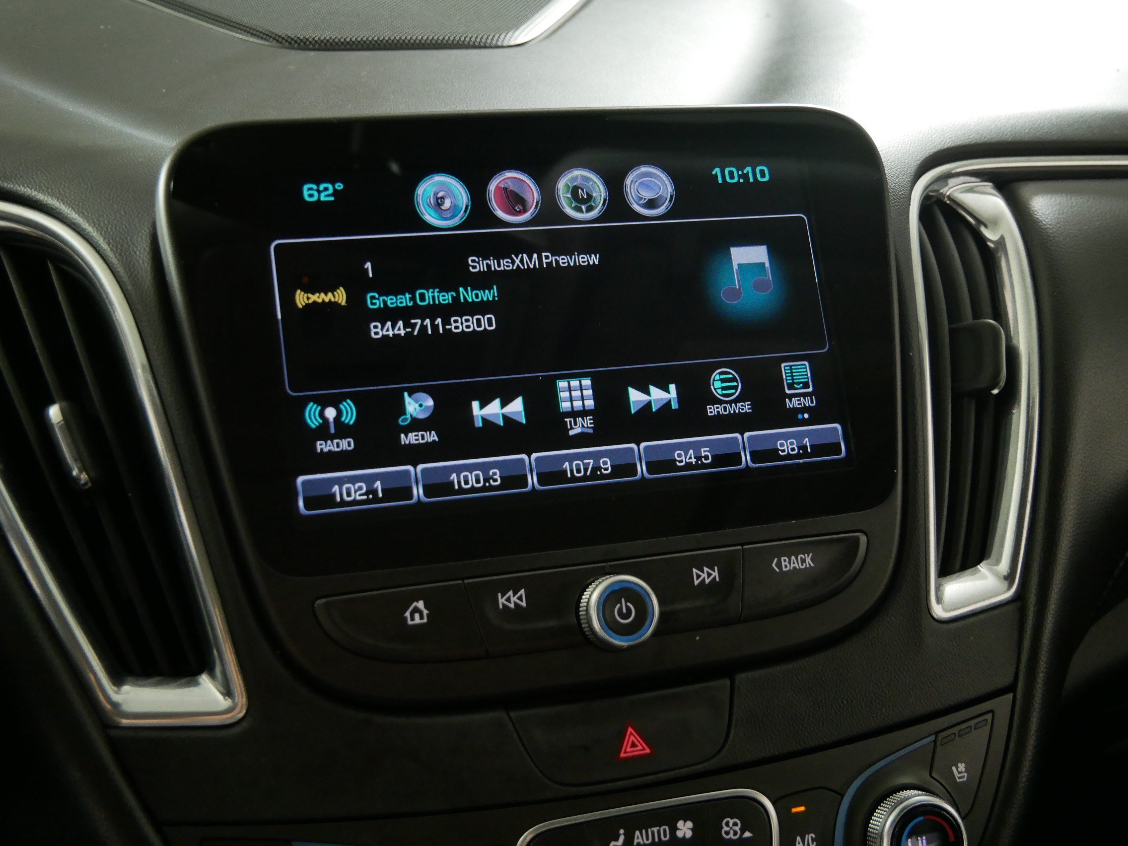 Used 2016 Chevrolet Malibu Premier w/ Driver Confidence Package FWD image 22