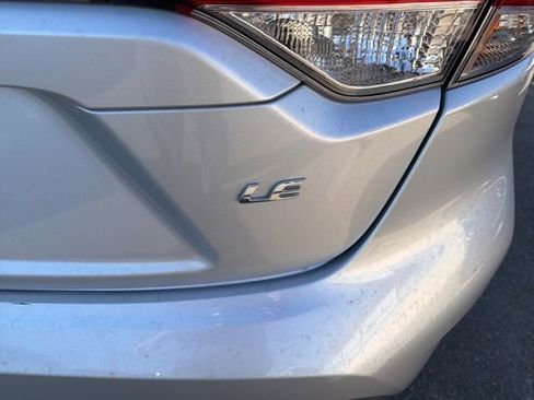 Used 2023 Toyota Corolla LE image 3