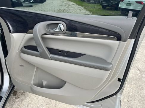 Used 2017 Buick Enclave Premium AWD/4WD image 34