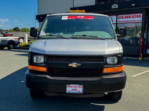 Used 2016 Chevrolet Express 3500 LS RWD image 9