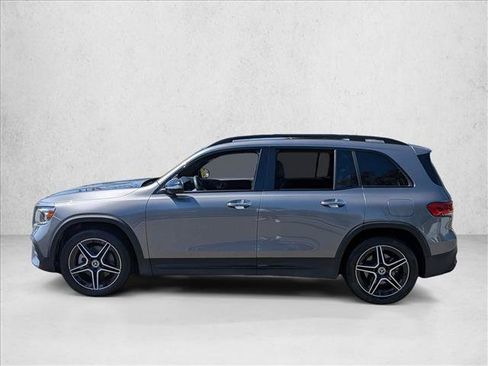 Used 2022 Mercedes-Benz GLB 250 4MATIC image 8