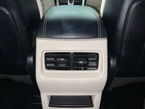 Used 2018 Ford Edge Titanium w/ Ford Safe & Smart Package FWD image 17