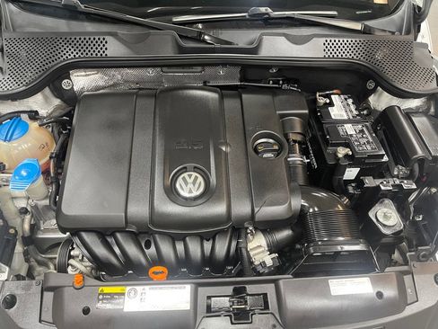 Used 2013 Volkswagen Beetle 2.5 FWD image 19