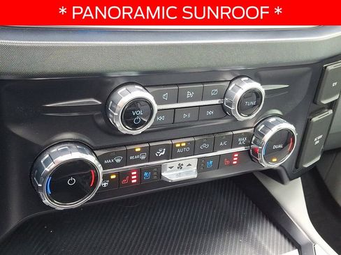 Used 2024 Ford F450 Limited image 17