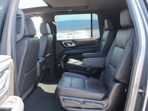 Used 2021 Chevrolet Suburban High Country RWD image 48