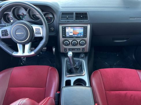 Used 2014 Dodge Challenger SRT8 w/ Harman/Kardon Audio Group RWD image 13