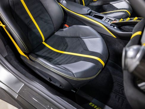 Used 2023 Ferrari 812 GTS image 39