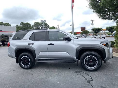 Used 2025 Toyota 4Runner TRD Off-Road Premium AWD/4WD image 9
