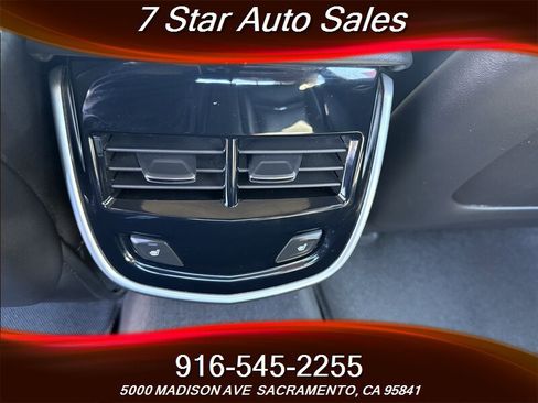 Used 2017 Cadillac XTS Luxury image 16