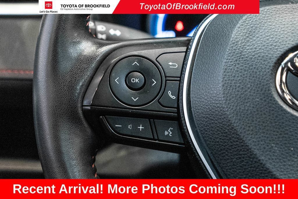 Used 2024 Toyota RAV4 SE w/ Weather & Moonroof Package AWD/4WD image 17