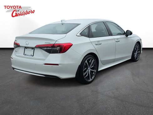 Used 2024 Honda Civic Touring image 5