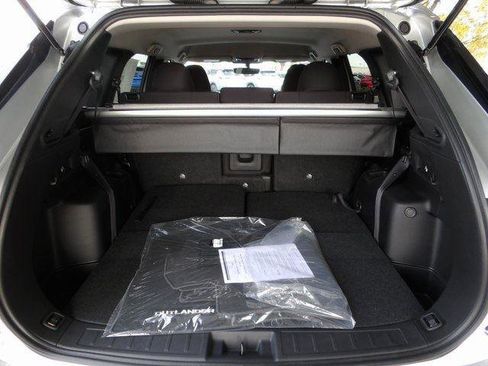 New 2025 Mitsubishi Outlander ES image 9