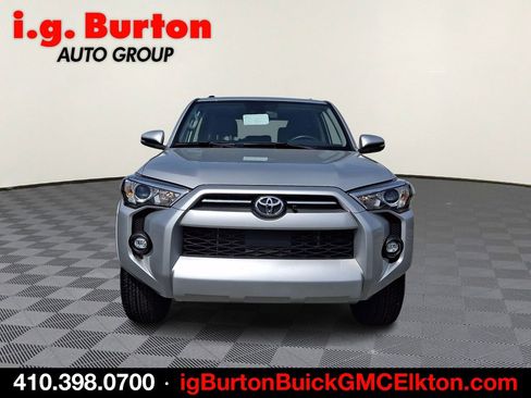 Used 2024 Toyota 4Runner SR5 Premium w/ Moonroof Package RWD image 2