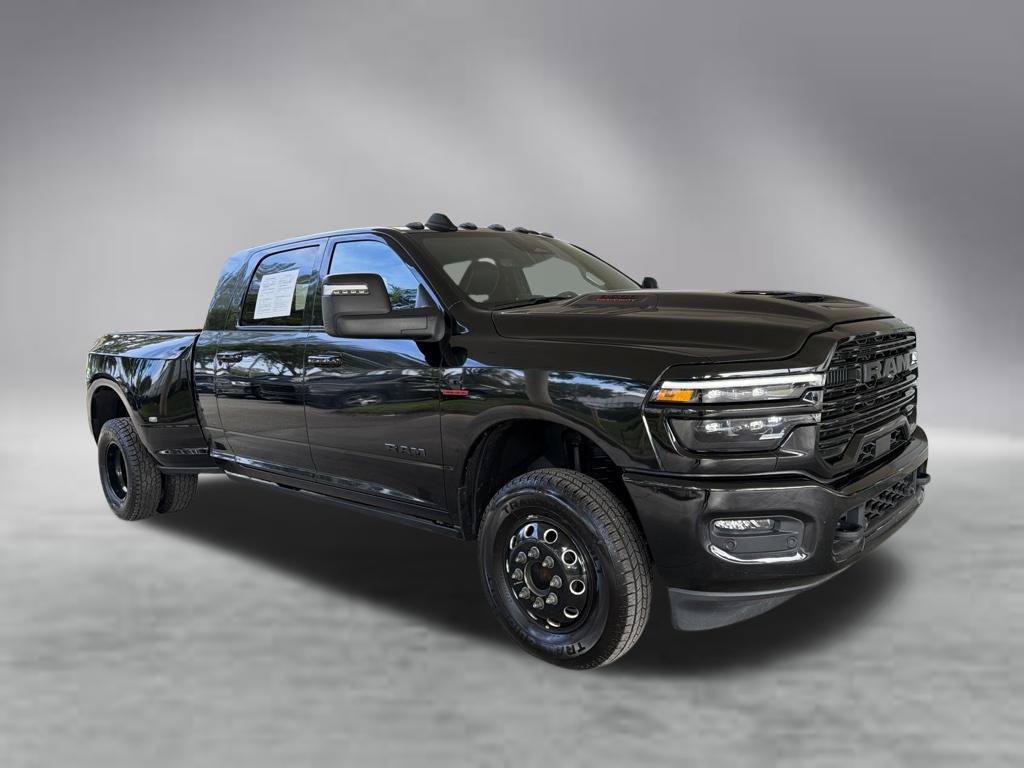 Used 2025 RAM 3500 Laramie AWD/4WD image 2