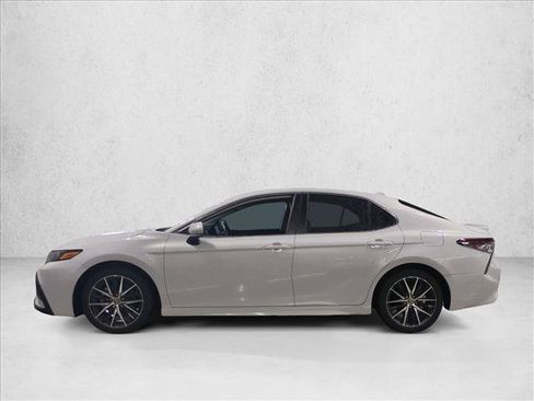Used 2023 Toyota Camry SE w/ Convenience Package FWD image 8