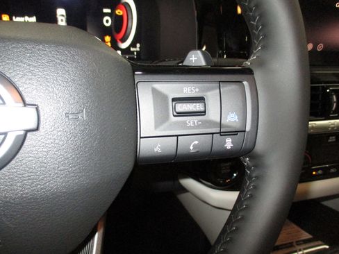 New 2026 Nissan Pathfinder SV w/ SV Premium Package AWD/4WD image 26