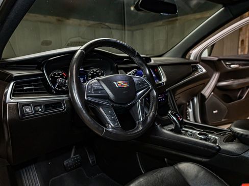 Used 2020 Cadillac XT5 Premium Luxury image 12