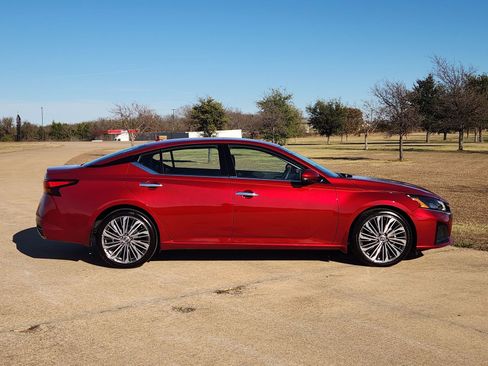 Used 2024 Nissan Altima 2.5 SL image 7