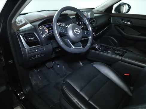 Certified 2023 Nissan Rogue SL w/ SL Premium Package AWD/4WD image 18
