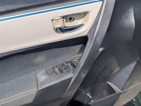 Used 2014 Toyota Corolla LE FWD image 15