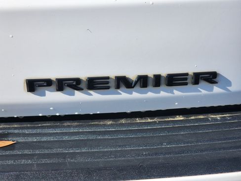 Used 2023 Chevrolet Tahoe Premier image 11
