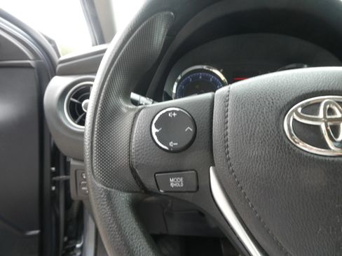 Used 2019 Toyota Corolla LE FWD image 15