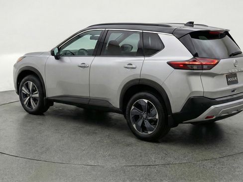 Used 2025 Nissan Rogue SV image 6