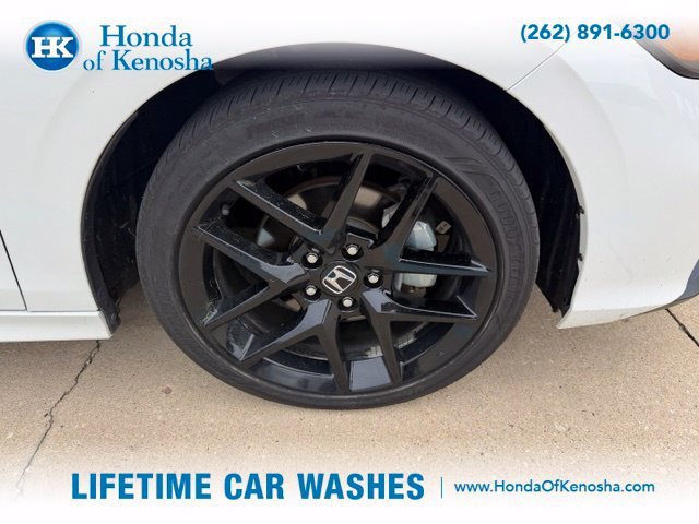 Used 2025 Honda Civic Sport image 3
