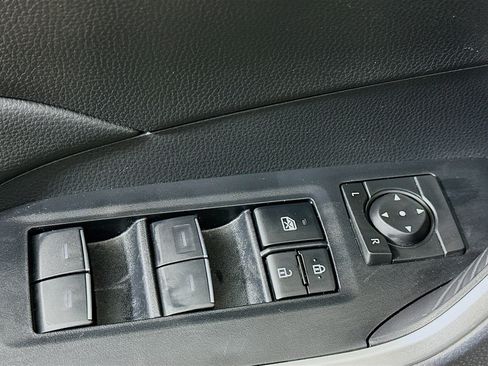 Used 2025 Toyota RAV4 XLE image 15